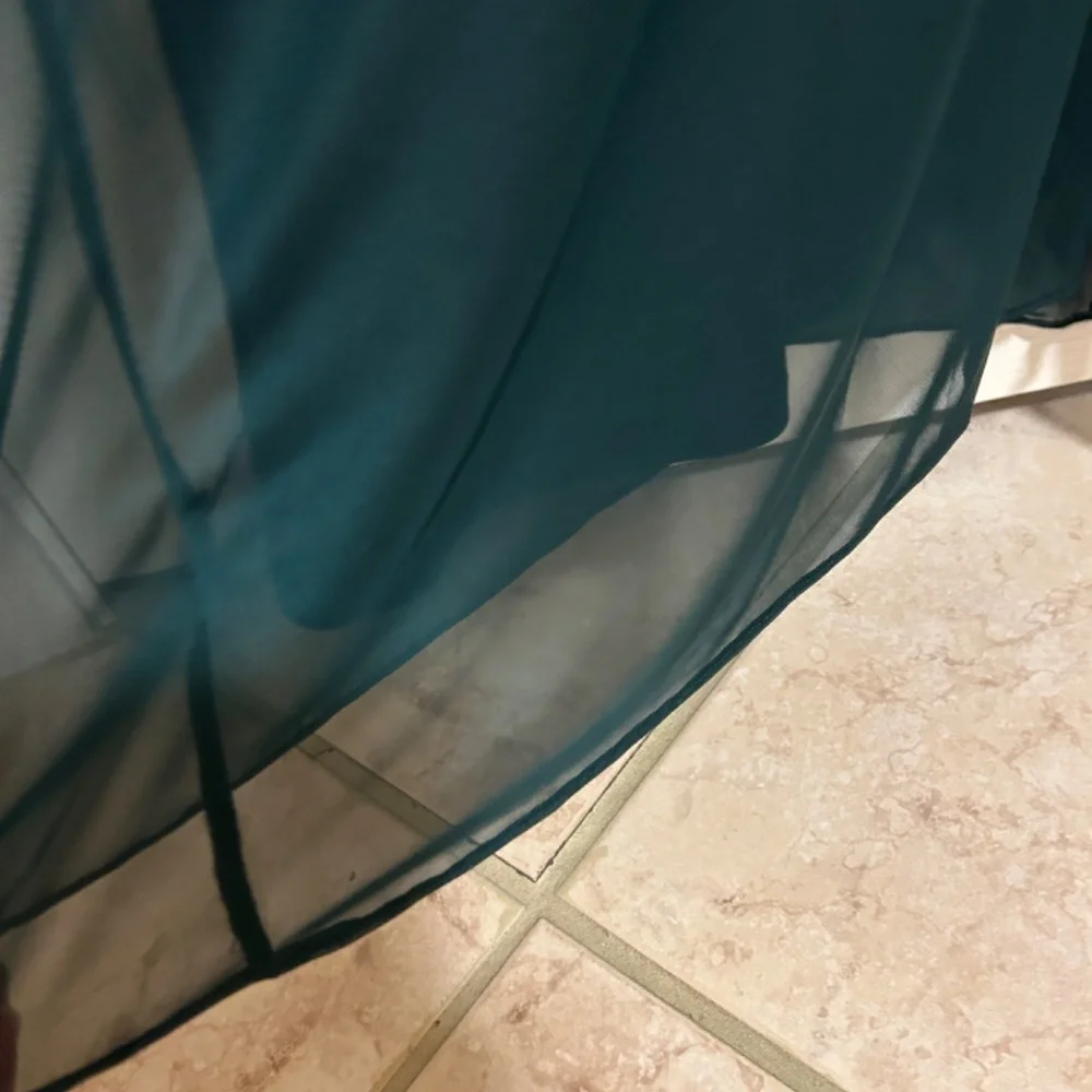 LIKE NEW! Women's Azazie Emerald Green Full Length Dress - 0 - Picture 7 of 10